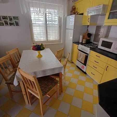 Apartment Hutiferi *