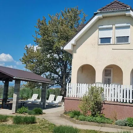 Hutiferi Lägenhet Siófok